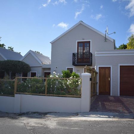 Protea Room Franschhoek Central Bagian luar foto