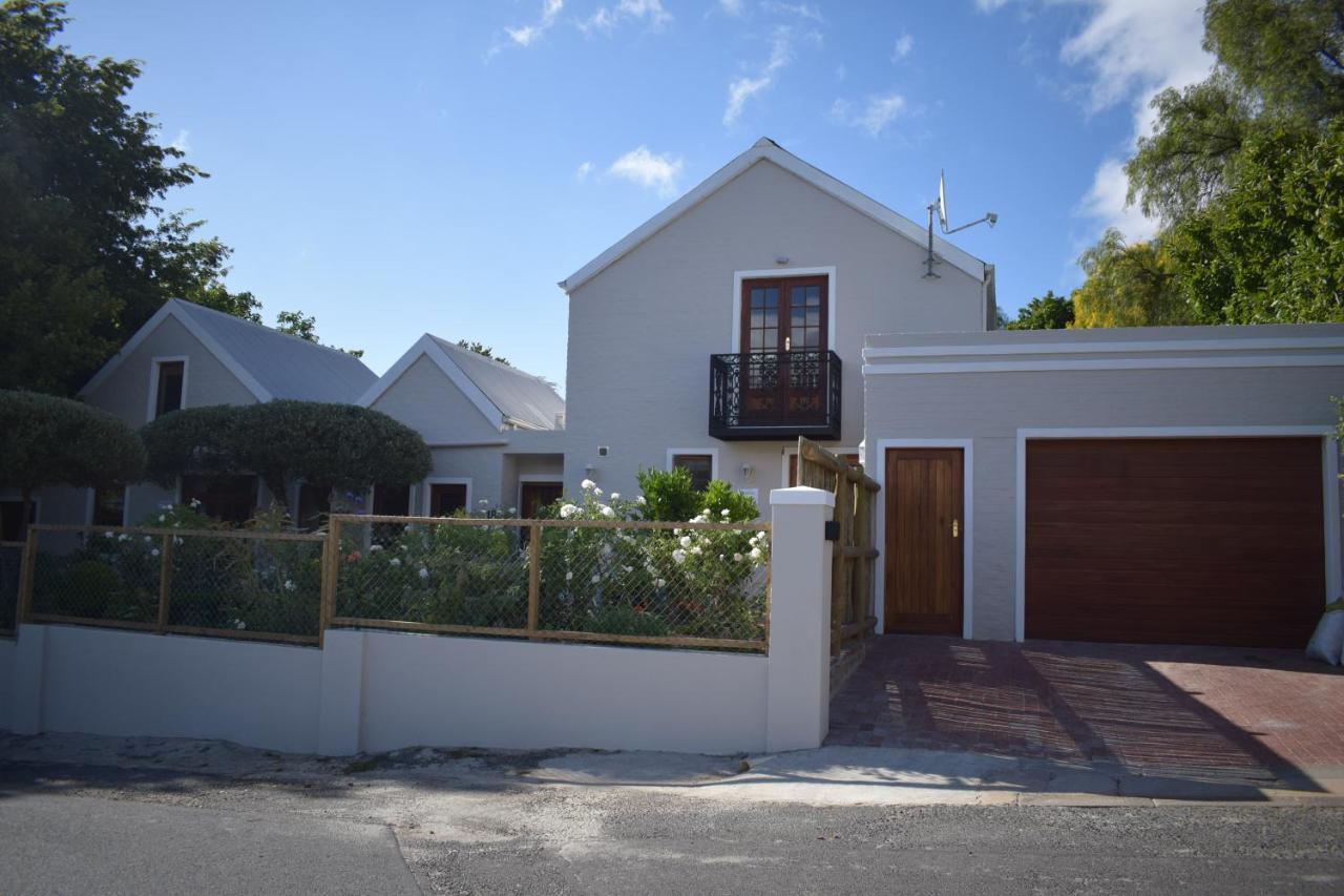 Protea Room Franschhoek Central Bagian luar foto